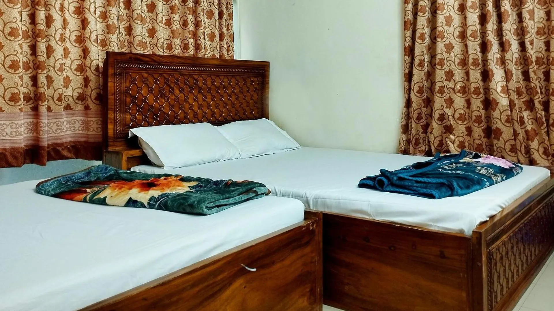 Hotel Labbaik-3 Shyamoli Branch ダッカ