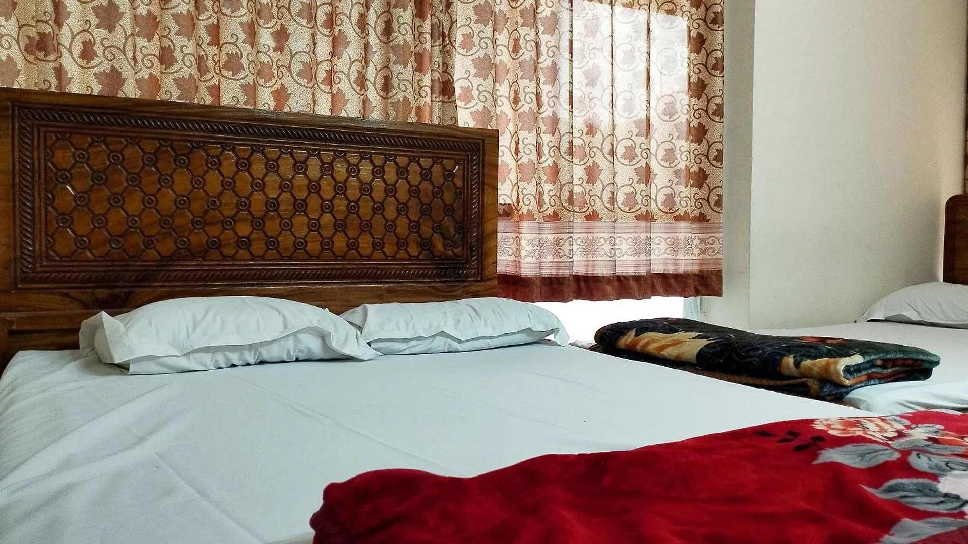 ***  Hotel Labbaik-3 Shyamoli Branch ダッカ バングラデシュ
